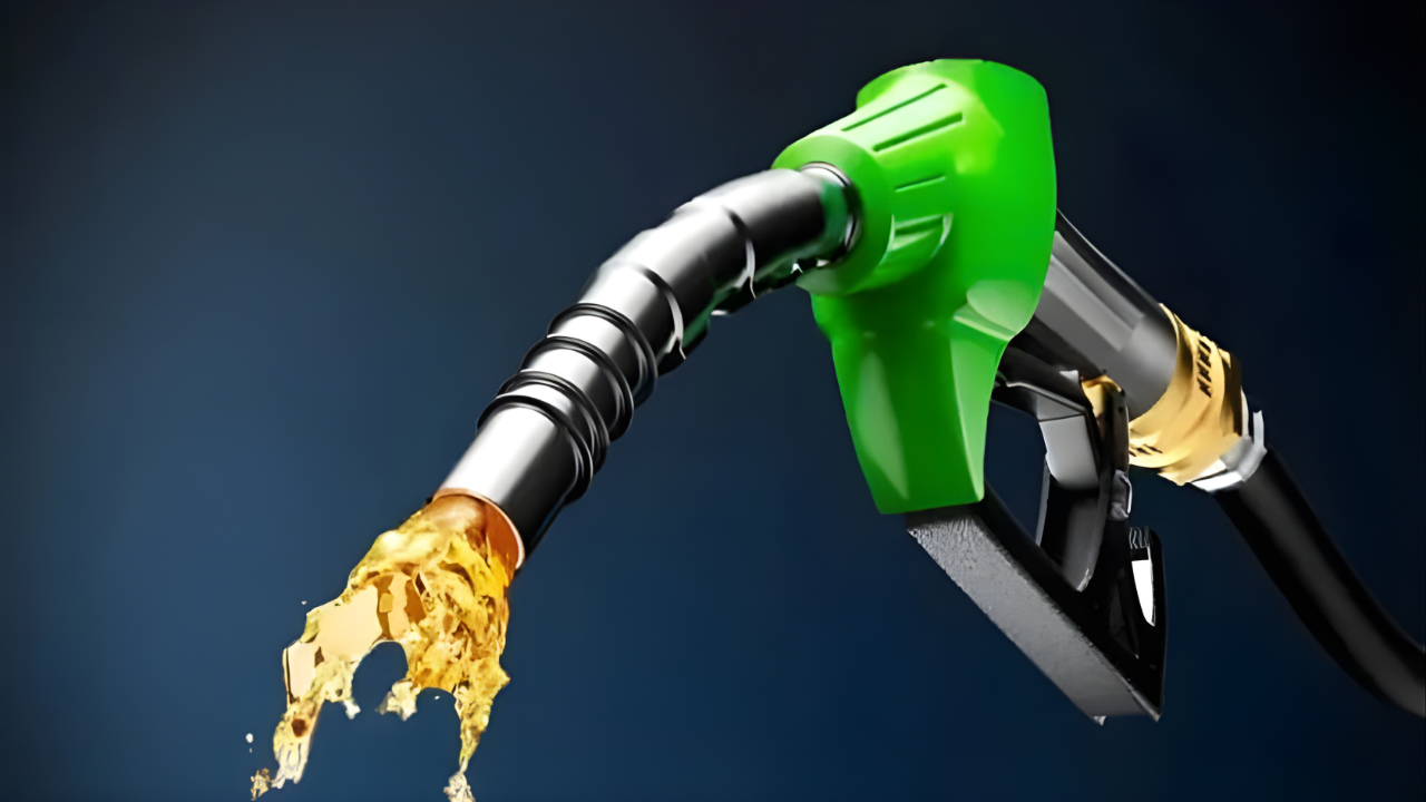 How much will petrol and diesel cost in Pakistan from December 1, 2025